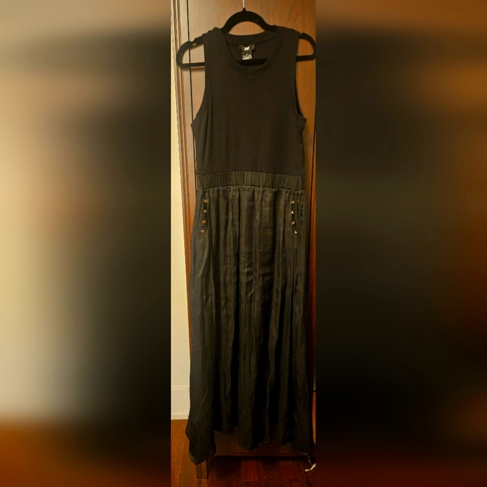 Elegant Black Sleeveless Dress